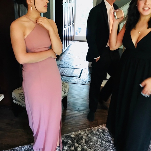 Blush pink formal with side slit - Picture 5 of 6